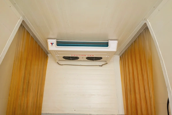 High Roof | Manual | Chiller Van | GCC Specs | Ref#T03380