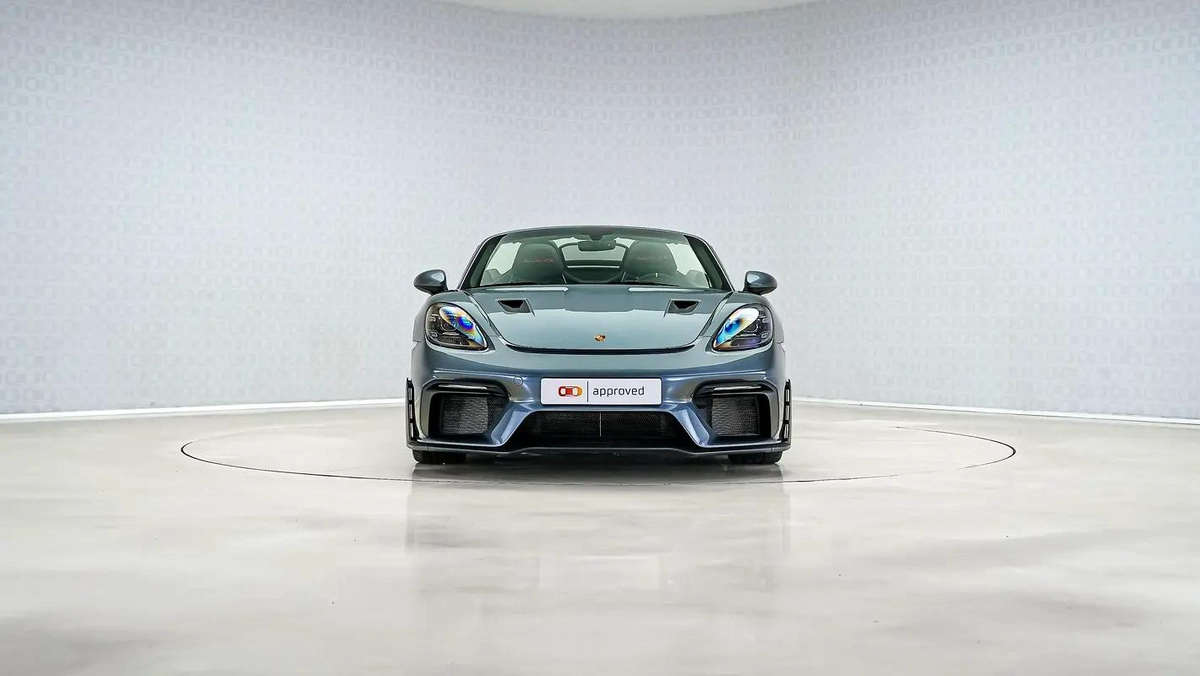 Porsche 718 Cayman GT4 RS-1-1