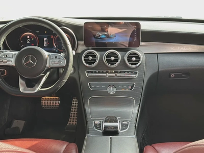 Mercedes-Benz C200 AMG Line | 2019 | GCC | 135,000 km | White / Burgundy-7