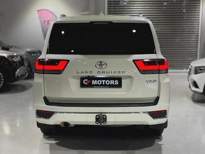 Toyota Land Cruiser VXR | 2023 | GCC Specs | Full Option | Low Mileage-3