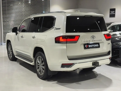 Toyota Land Cruiser VXR | 2023 | GCC Specs | Full Option | Low Mileage-5