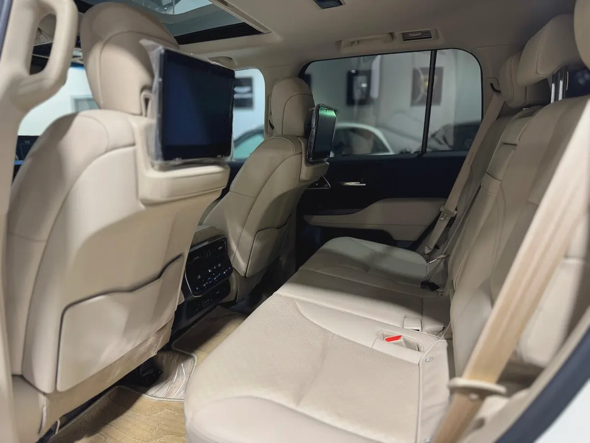 Toyota Land Cruiser VXR | 2023 | GCC Specs | Full Option | Low Mileage-16-16