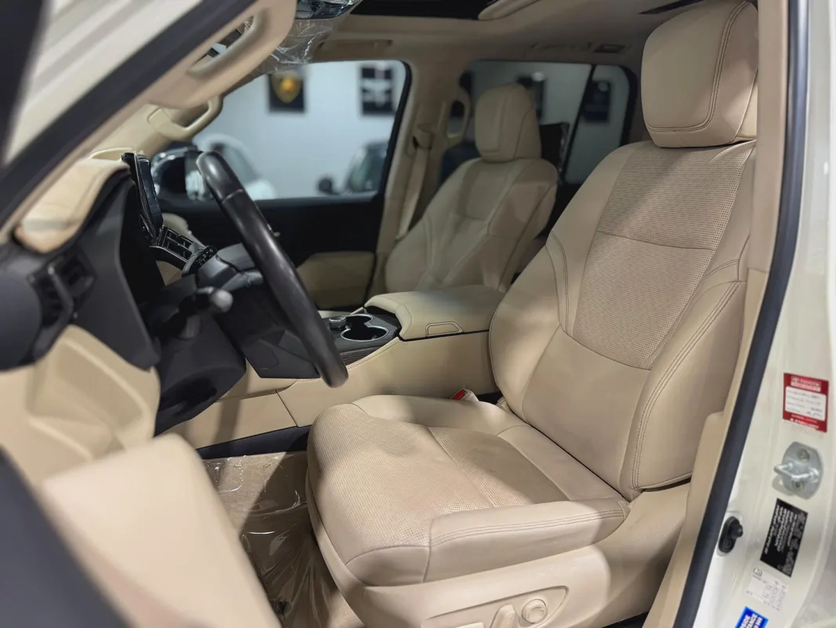Toyota Land Cruiser VXR | 2023 | GCC Specs | Full Option | Low Mileage-7-7