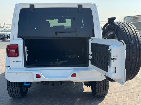 Jeep Wrangler Unlimited SAHARA 4XE Wrangler 4XE 2.0L Turbo PHEV 2023 UAE Price @ 143,000 AED