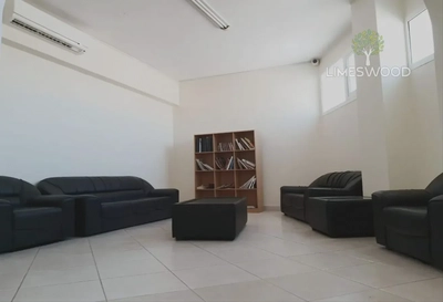 VILLA FOR RENT IN MIRDIF VILLAS, MIRDIF Beautiful and Well Maintained 4 Bedrooms Villa-12