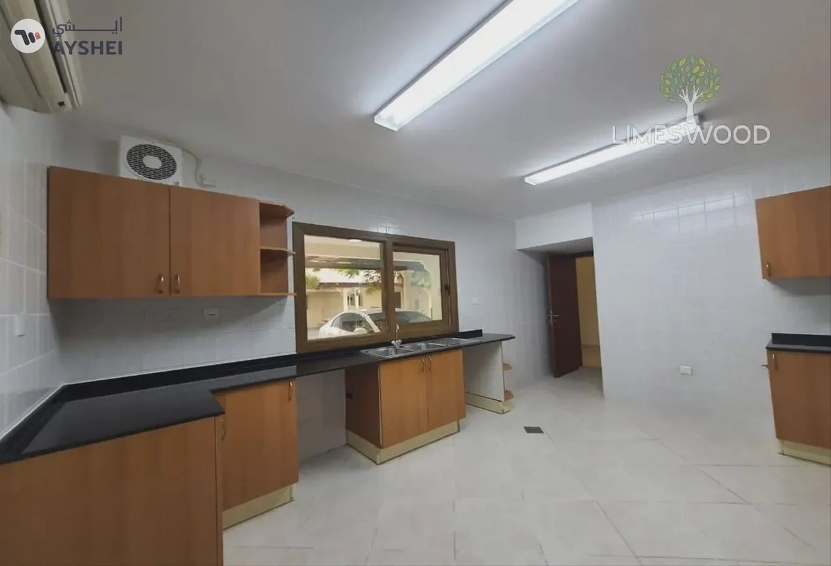 VILLA FOR RENT IN MIRDIF VILLAS, MIRDIF Beautiful and Well Maintained 4 Bedrooms Villa-7-7