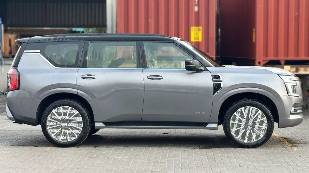 Nissan Patrol LE PLATINUM CITY PATROL PLATNUM LE FULL OPTION TWIN TURBO  ROOF BLACK 2026-7-0