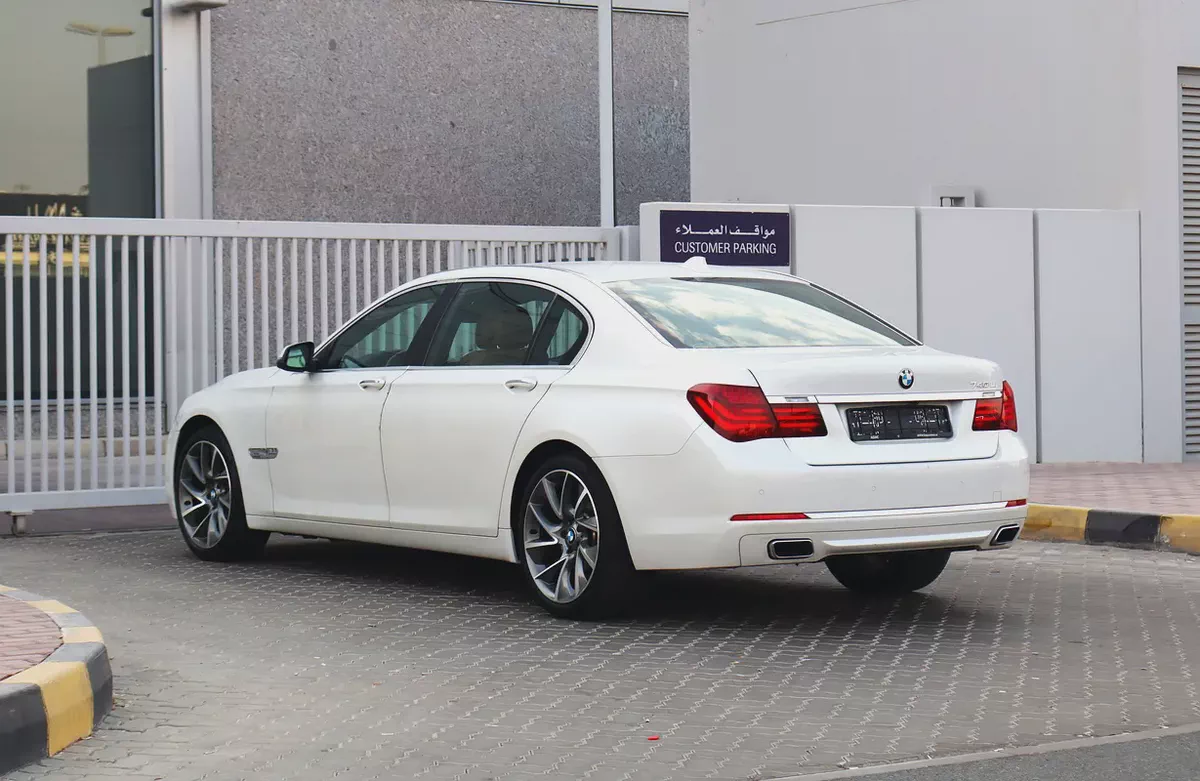 BMW 7-Series 740Li 2015 GCC Specs-16-16