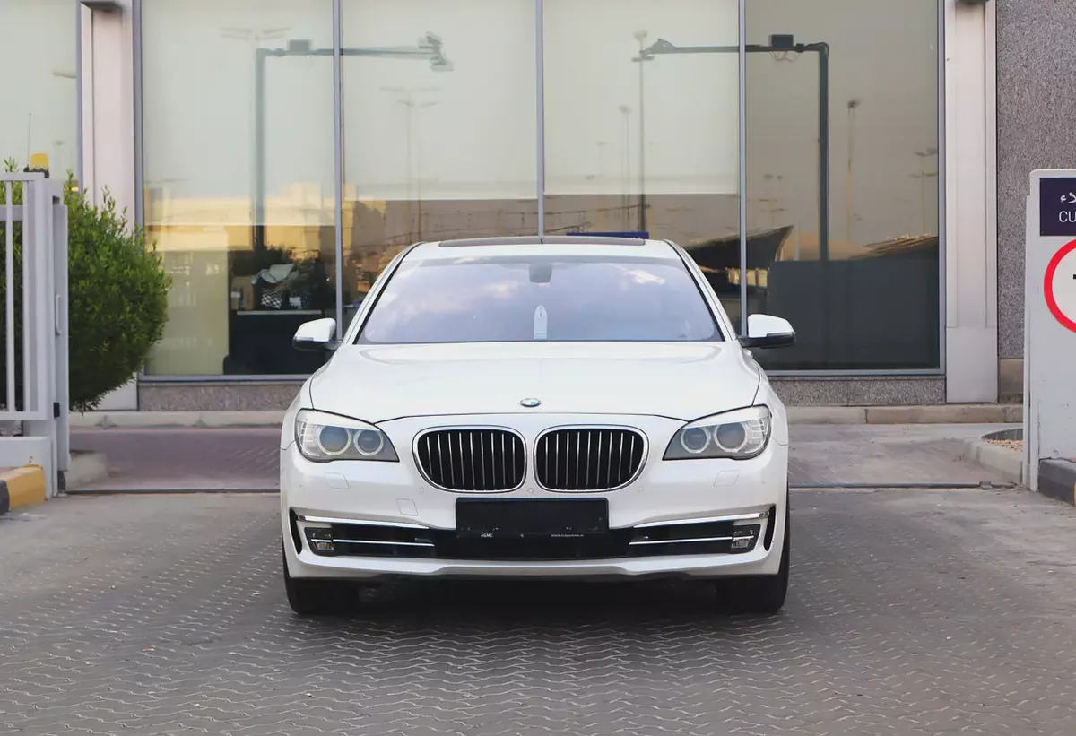 BMW 7-Series 740Li 2015 GCC Specs-2-2