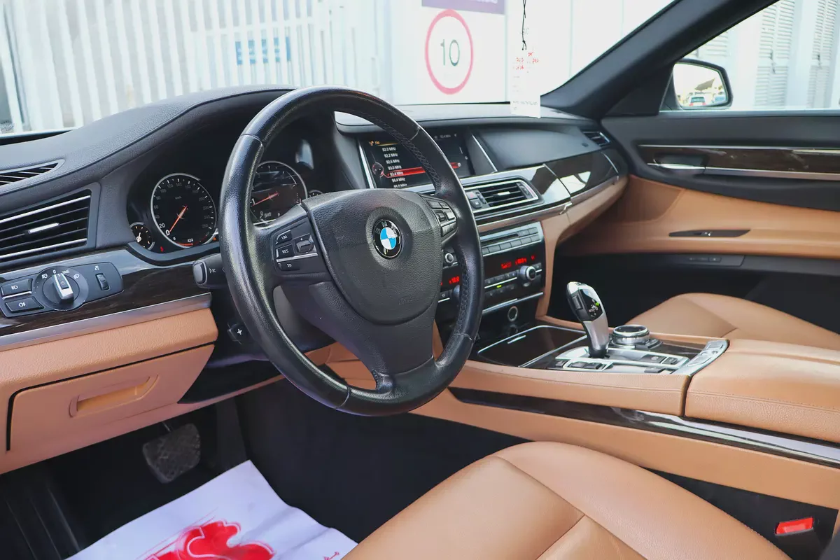 BMW 7-Series 740Li 2015 GCC Specs-4-4