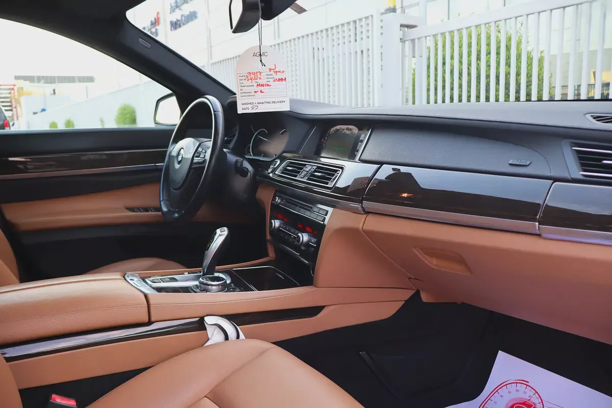 BMW 7-Series 740Li 2015 GCC Specs-5-5