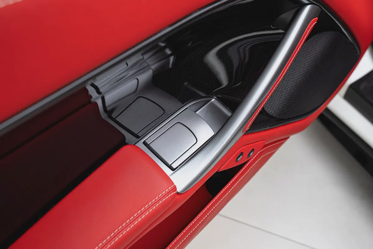 2016 FERRARI F12 BERLINETTA STANDARD - JAPANESE SPECS - PRISTINE CONDITION-7-7