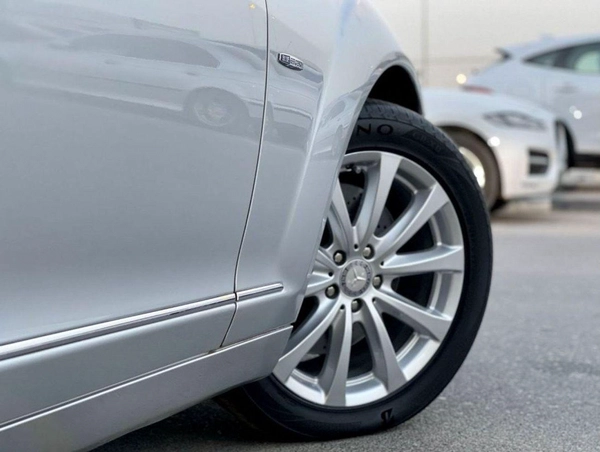 Mercedes Benz S550