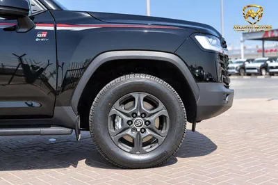 Toyota Land Cruiser GR SPORT-9