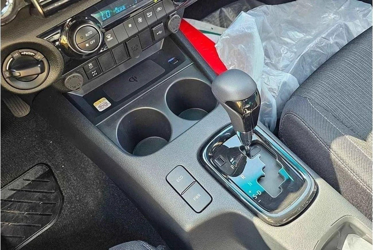 Toyota Hilux ADVENTURE DC ADVENTURE 2.8D AT 4X4 MY2024-9-0