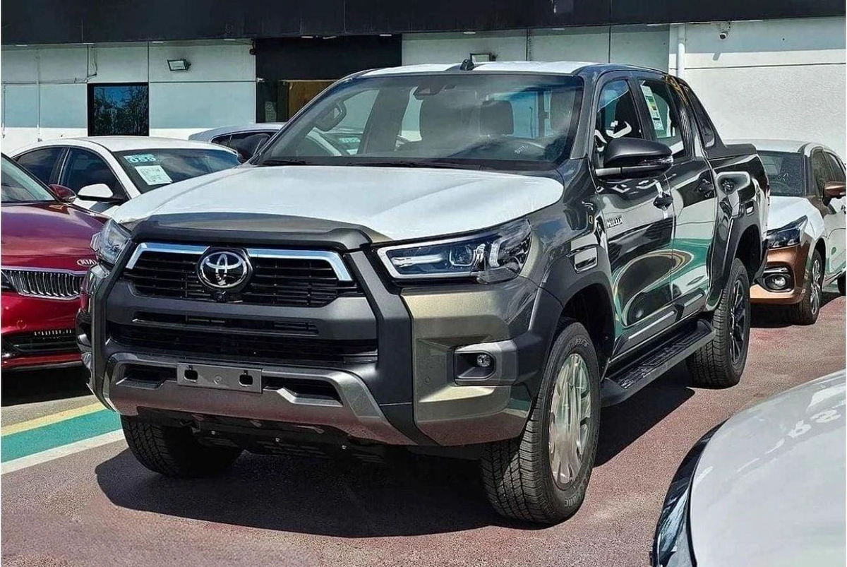 Toyota Hilux ADVENTURE DC ADVENTURE 2.8D AT 4X4 MY2024-2-0