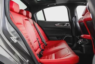 AED 1,992 / 60 months | 0% DP | 2022 Alfa Romeo Guilia Veloce / Full Service History-12