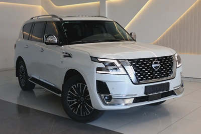 Nissan Patrol LE Platinum City 2024 GCC Specs-44000km-Under warranty  service-Pristine conditio-0