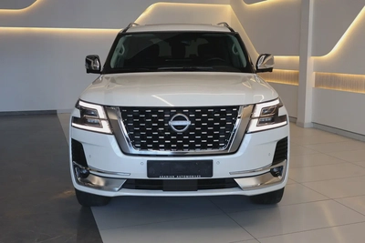 Nissan Patrol LE Platinum City 2024 GCC Specs-44000km-Under warranty  service-Pristine conditio-4