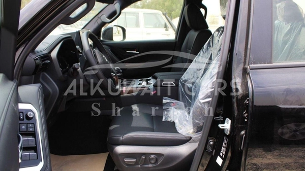 Toyota Land Cruiser LC300 GXR 4.0P AT  MY2025 – BLACK
