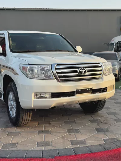 TOYOTA LAND CRUISER 2010 — GXR V8-2