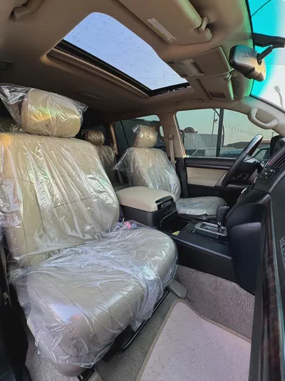TOYOTA LAND CRUISER 2010 — GXR V8-5