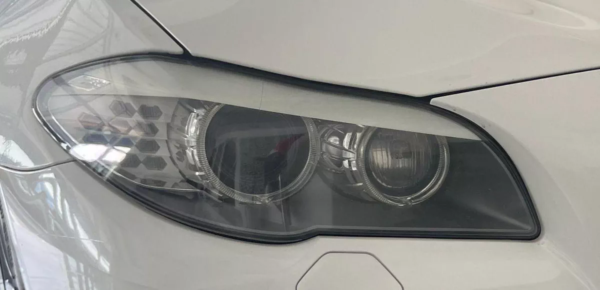 BMW 528i EXECUTIVE 3L-6CYL 240HP JAPANESE SPECIFICATION-10-0
