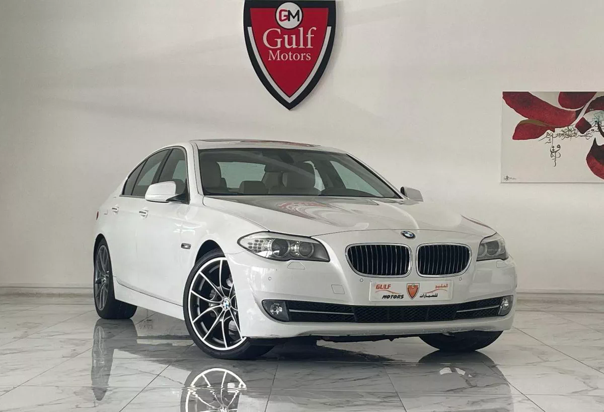 BMW 528i EXECUTIVE 3L-6CYL 240HP JAPANESE SPECIFICATION