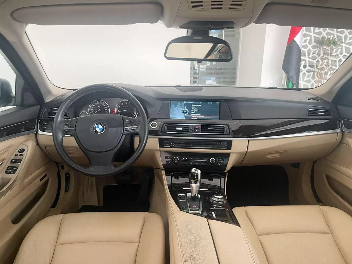 BMW 528i EXECUTIVE 3L-6CYL 240HP JAPANESE SPECIFICATION-8-0