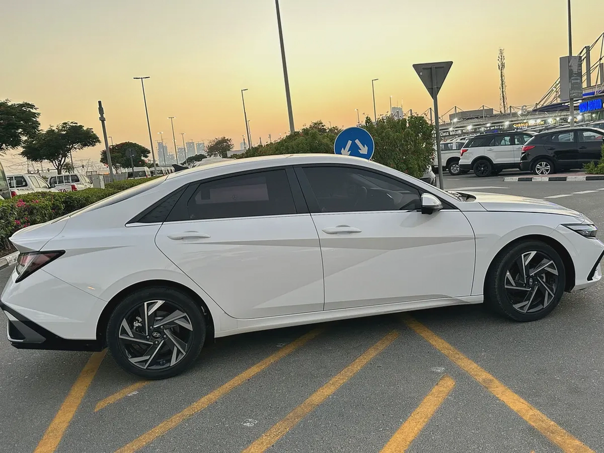 760/- AED EMI 2025 Hyundai Elantra Elite Edition - Chinese Specs UnderWarranty + Service Contract-5-5