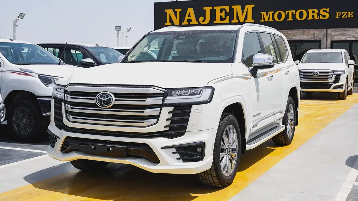 Brand New Toyota Land Cruiser VXR 4.0  2026 | GCC Specs | Zero Mileage-1-1