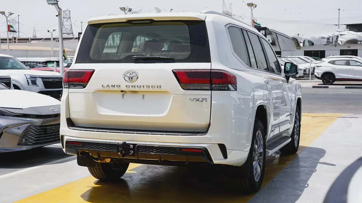Brand New Toyota Land Cruiser VXR 4.0  2026 | GCC Specs | Zero Mileage-7-7