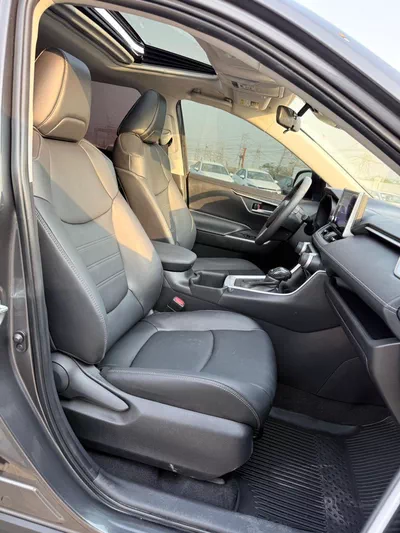 Toyota RAV4 XLE 2023-12
