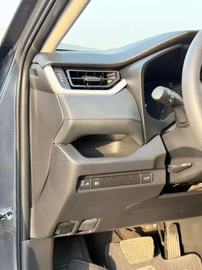 Toyota RAV4 XLE 2023-16