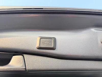 Toyota RAV4 XLE 2023-17