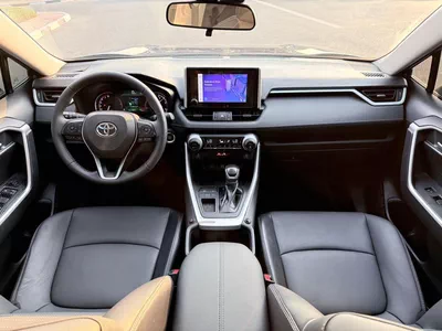 Toyota RAV4 XLE 2023-4