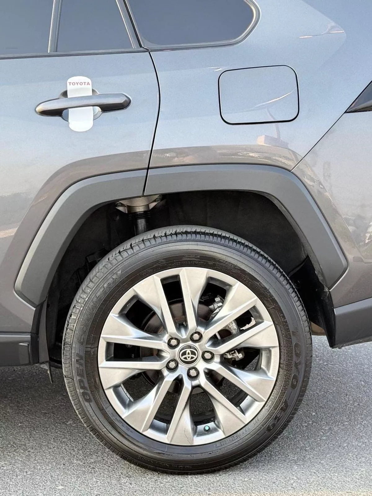 Toyota RAV4 XLE 2023-9-0