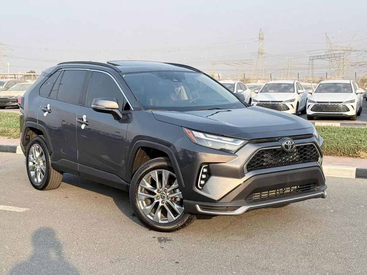 Toyota RAV4 XLE 2023