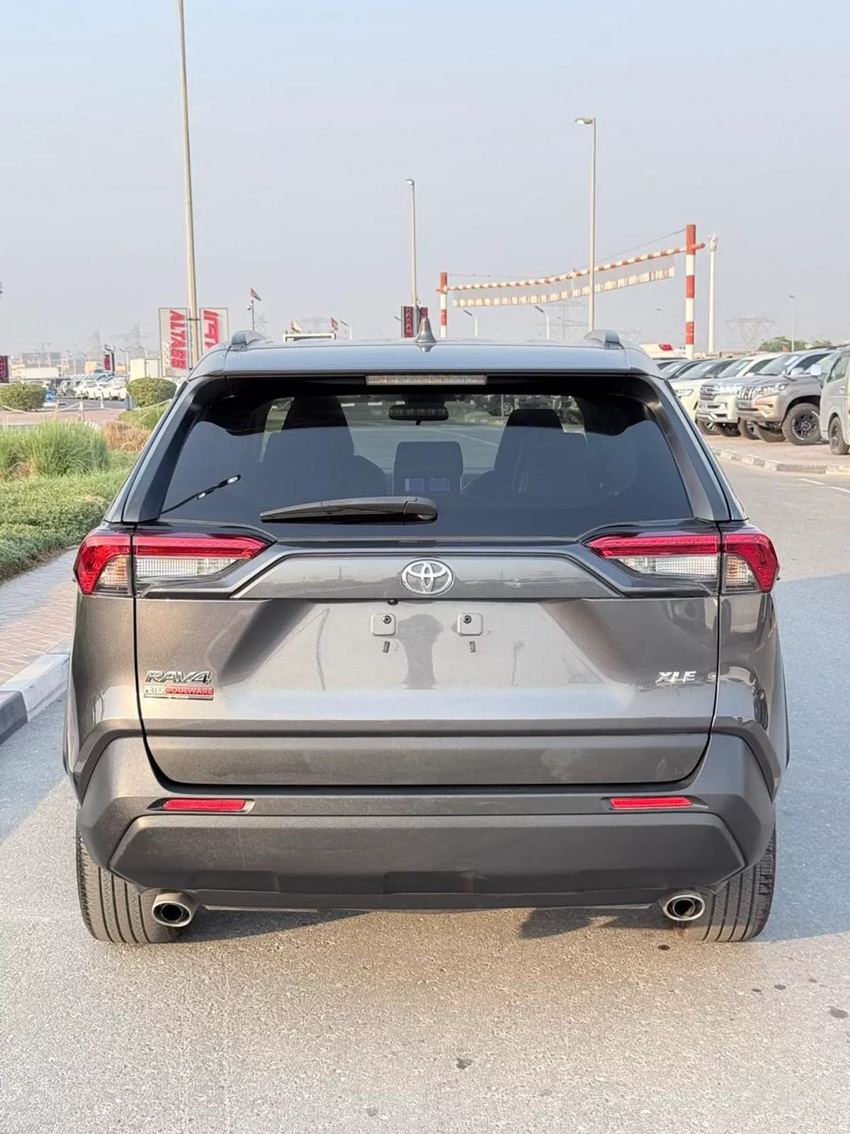 Toyota RAV4 XLE 2023-2-0