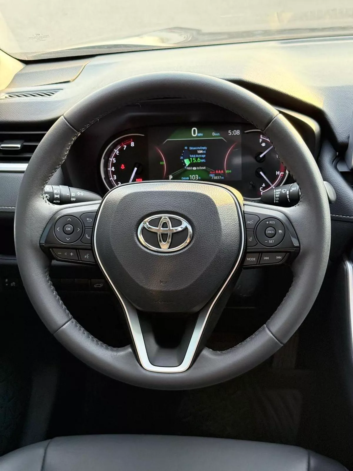 Toyota RAV4 XLE 2023-8-0