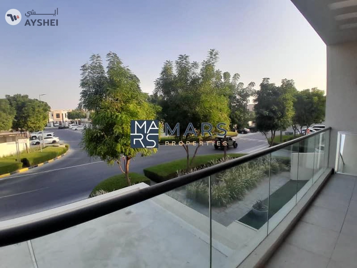 Lavish luxury | Specious | 4bhk | greatest garden | zero serives charge