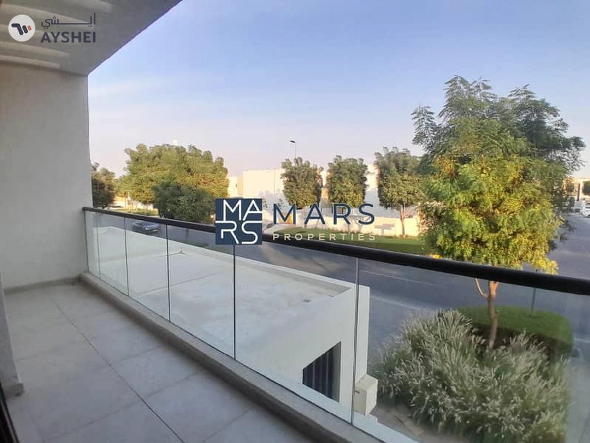 Lavish luxury | Specious | 4bhk | greatest garden | zero serives charge