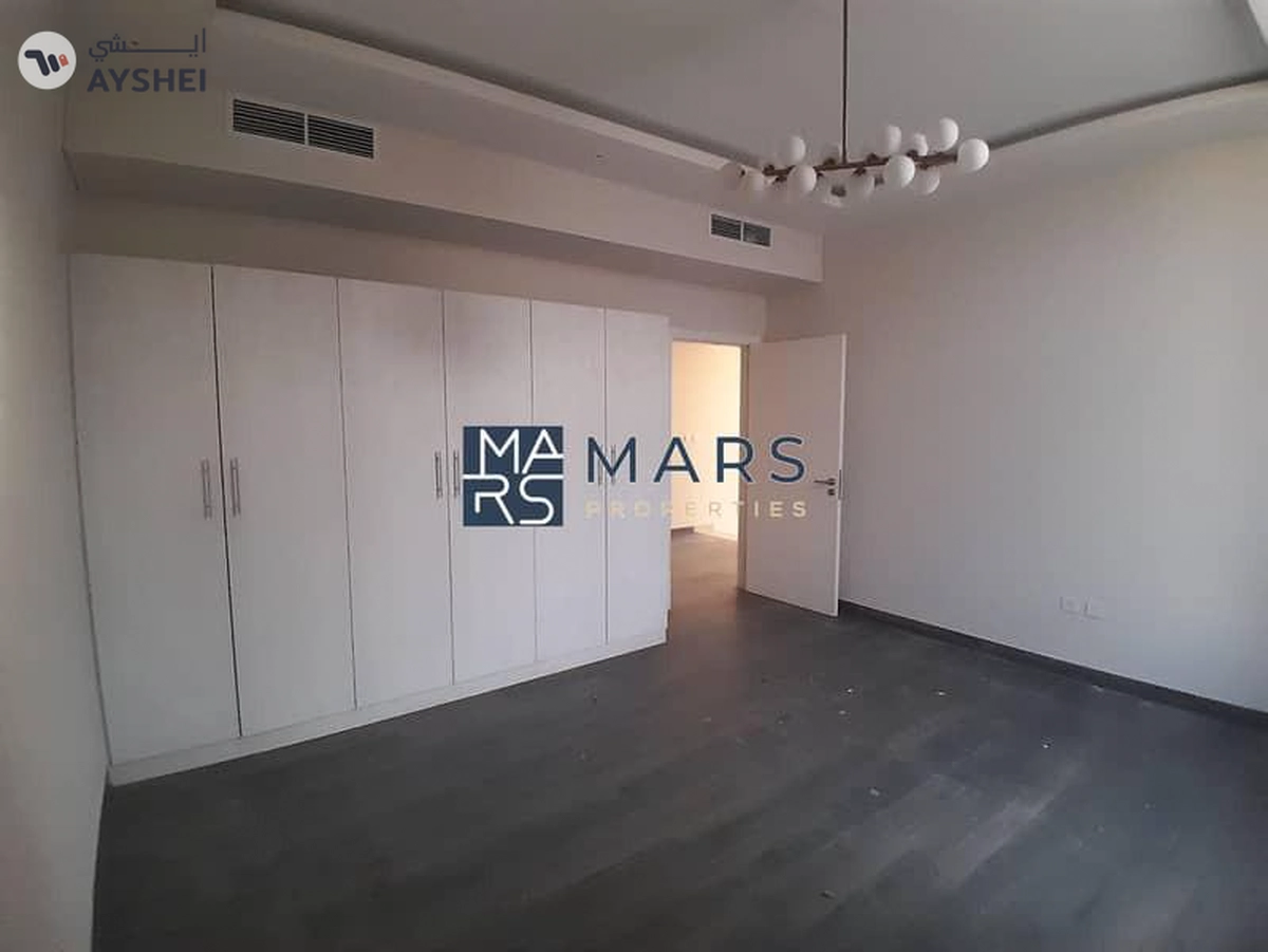 Lavish luxury | Specious | 4bhk | greatest garden | zero serives charge