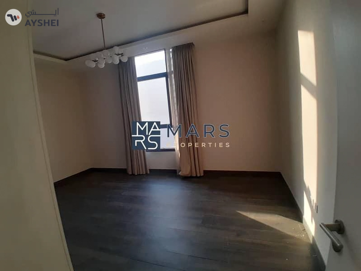 Lavish luxury | Specious | 4bhk | greatest garden | zero serives charge