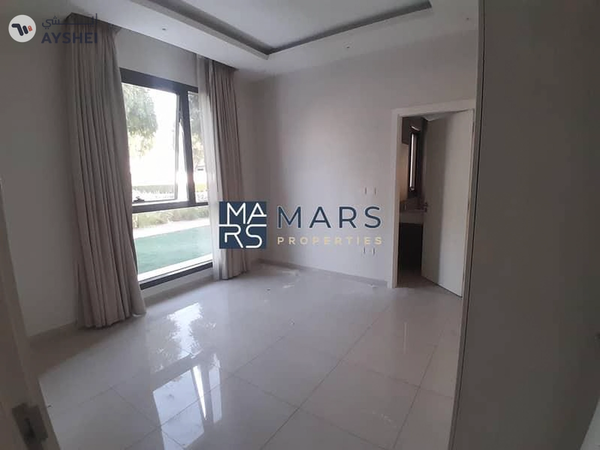 Lavish luxury | Specious | 4bhk | greatest garden | zero serives charge