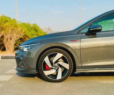 Volkswagen Golf GTI 2.0L Turbo P1 2024 GCC  Brand New Condition Under Warranty-6