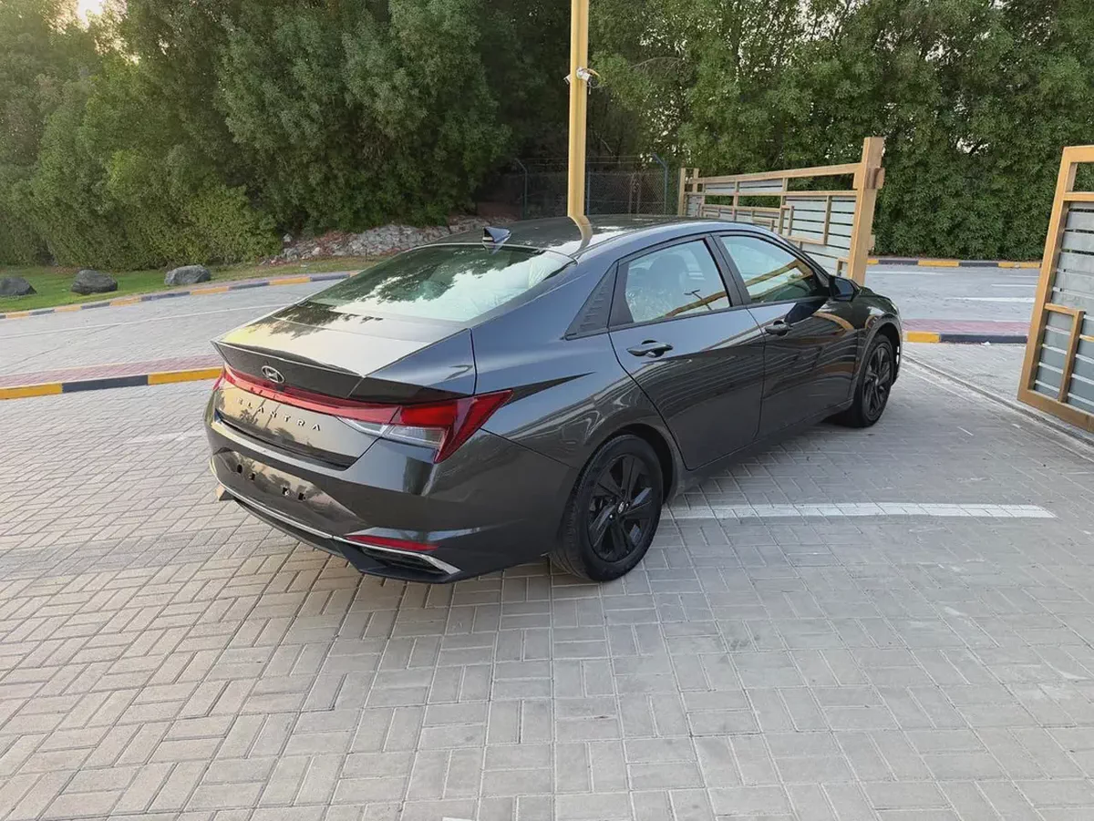 2022 Hyundai Elantra GT Sport American Specs-6-6