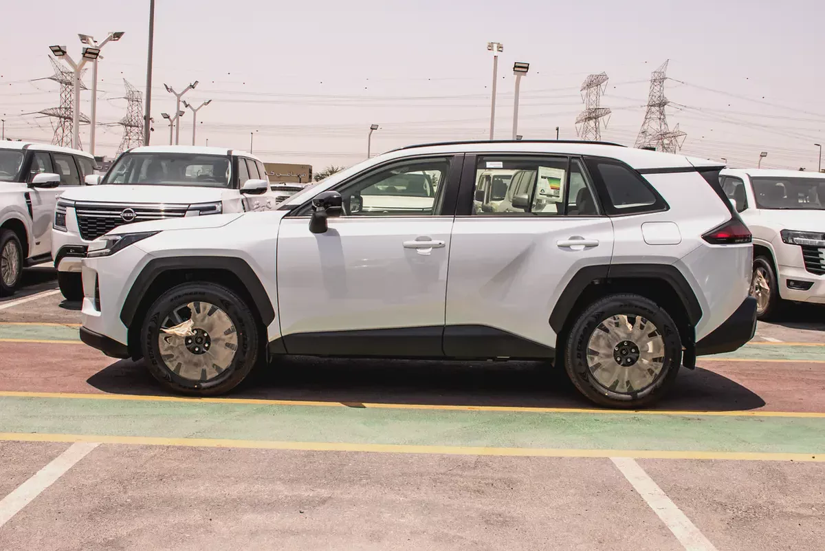 Toyota RAV4 XLE 2026 | GCC Specs | Brand New-17-17