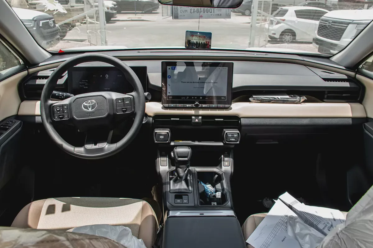 Toyota RAV4 XLE 2026 | GCC Specs | Brand New-4-4