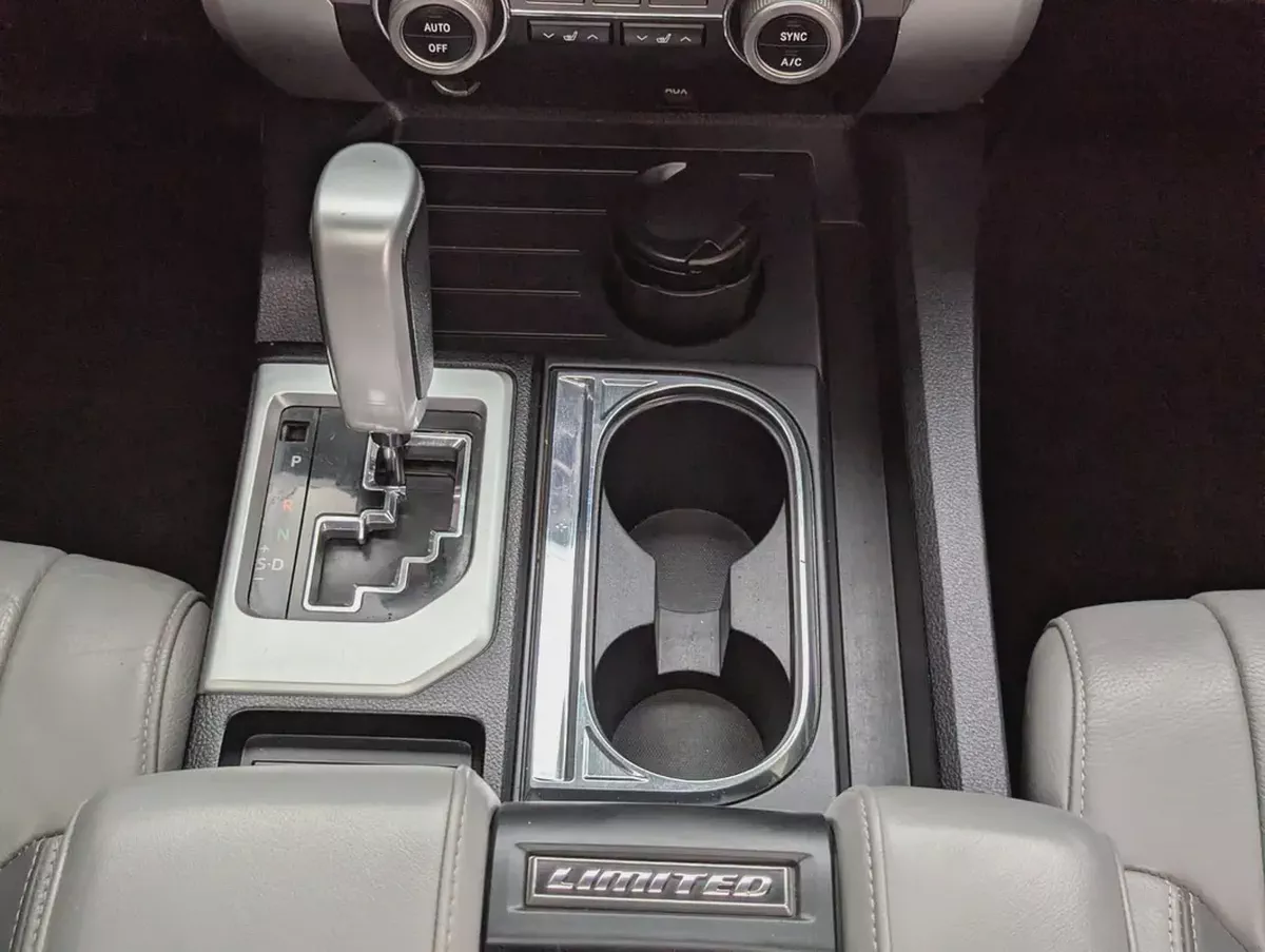 Toyota Tundra CrewMax Limited 2019 | 5.7L i-Force V8 | Full Size Luxury Pickup-10-10